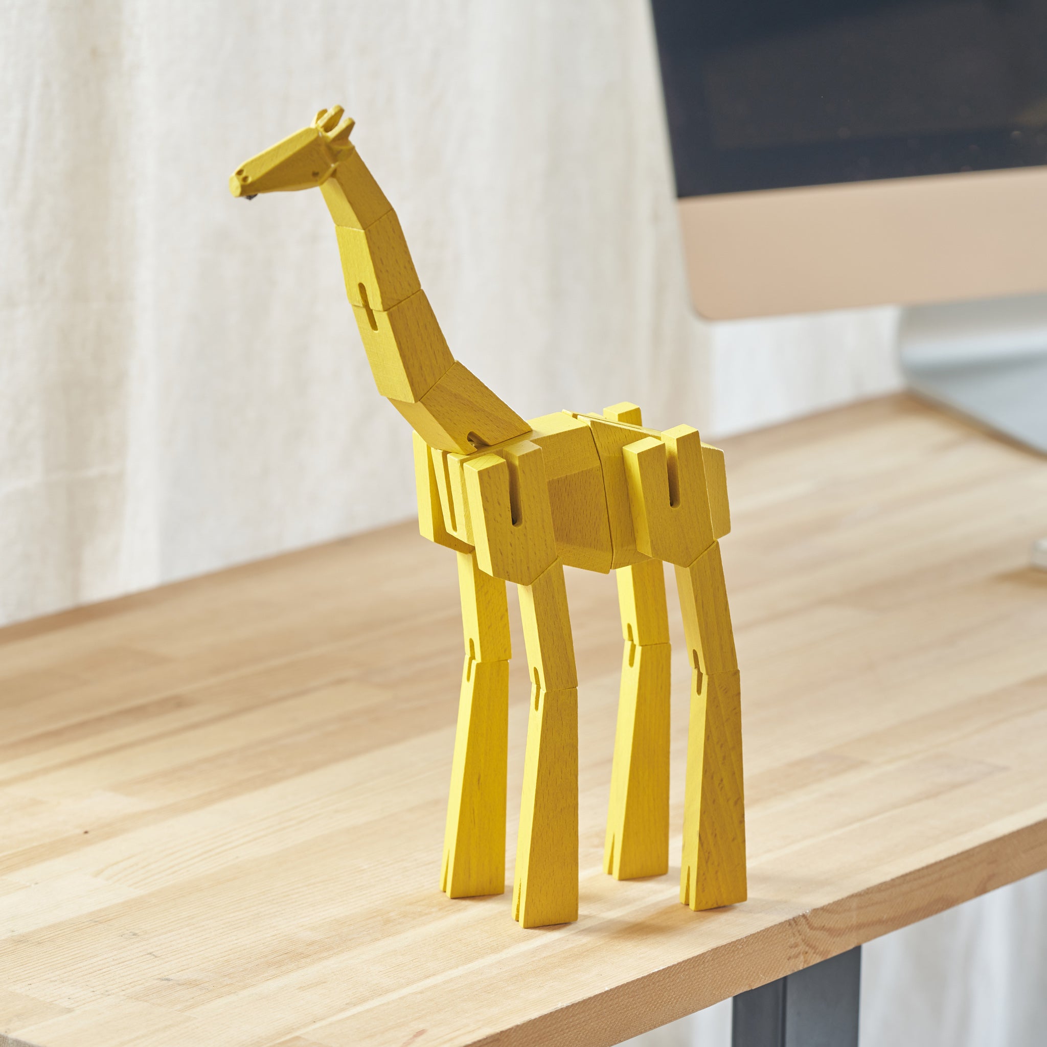 Morphits ® Giraffe Wooden Toy: Elevate Playtime with Tall Tales in our Wooden Playset World