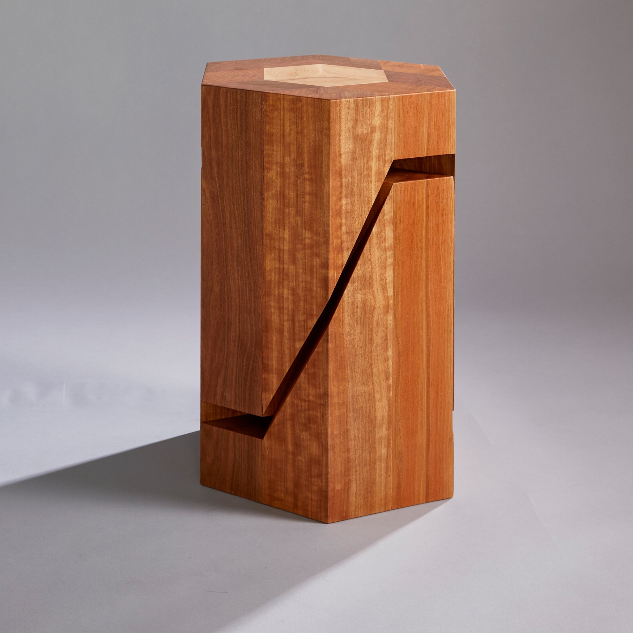 Yosegi Wood Stool: Japanese Elegance meets Modern Style nest